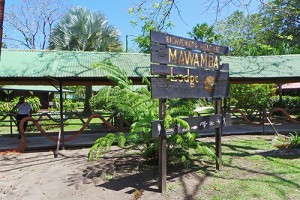 Entrance to Mawamba Lodge